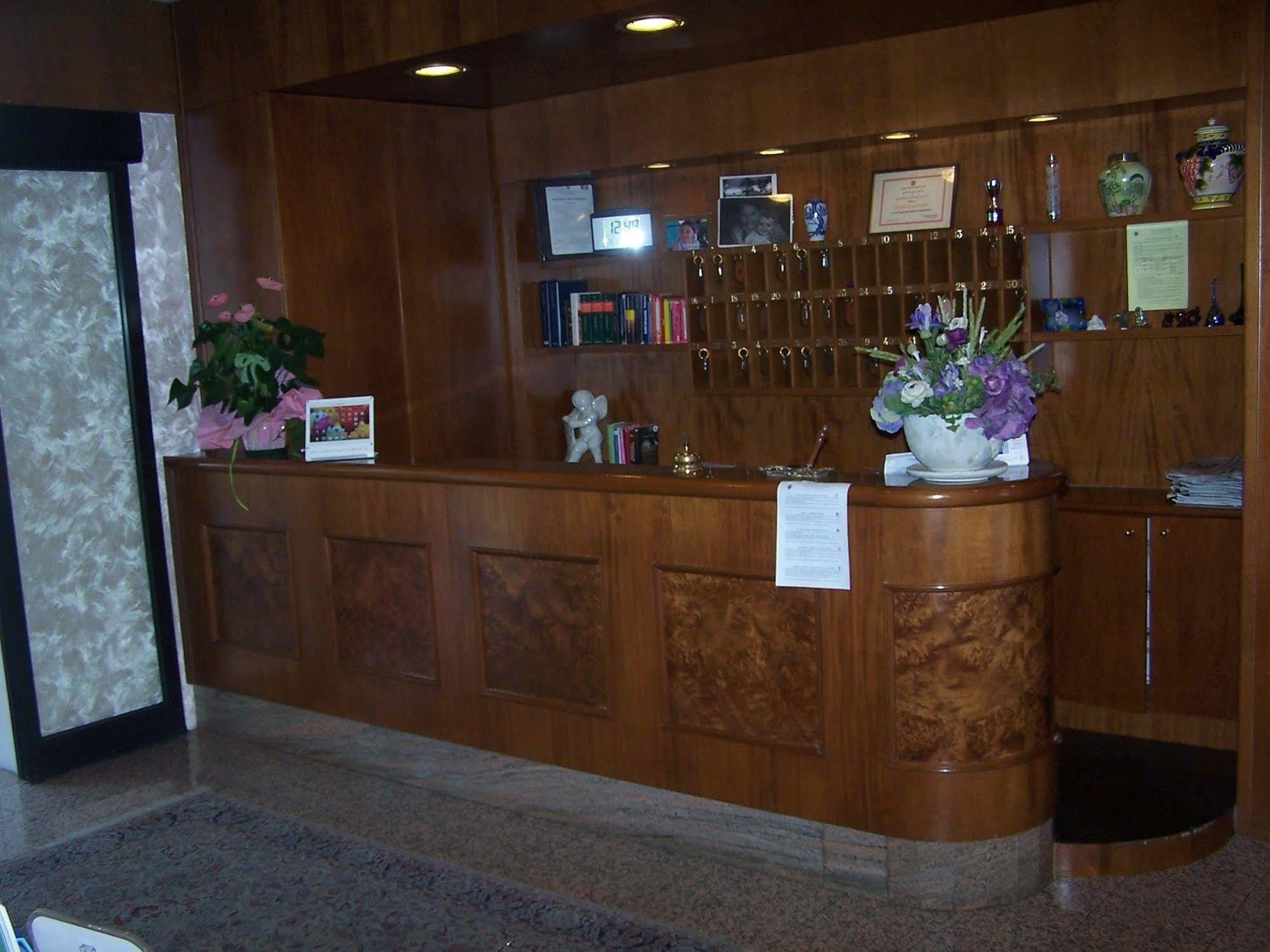 Hotel Carancini 살소마지오레테르메 외부 사진